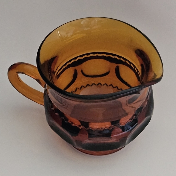 Indiana Glass King's Thumbprint Amber Creamer and Sugar set with Tray - Picture 8 of 16